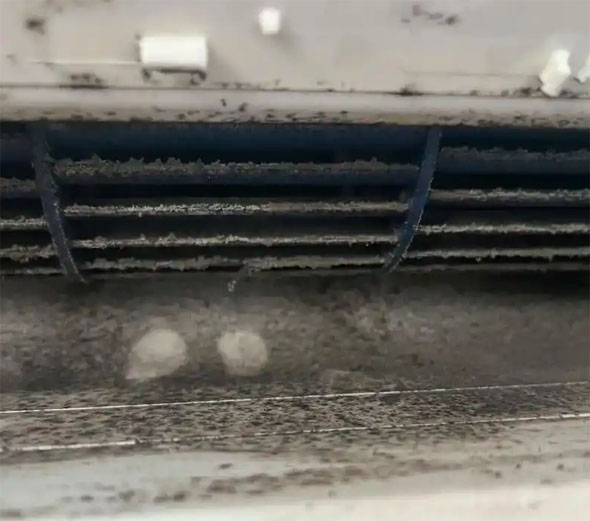 揭阳市空调吹的风有股烧焦味是怎么回事